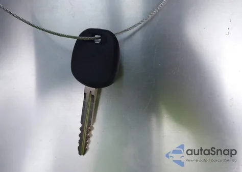 2002 Toyota Sequoia Sr5 V8 z USA, uszkodzony, nr VIN 5TDZT34A92S125579